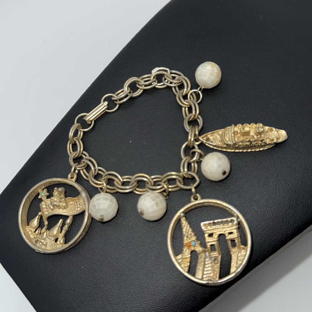 Vintage gold tone statement charm bracelet travel Europe France Eiffel Tower - Picture 7 of 9
